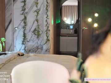 girl
        abie_owen cam image #1833661