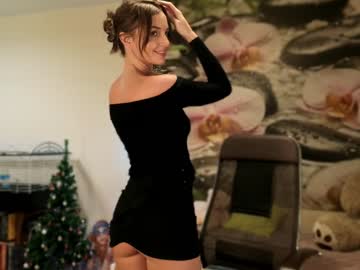 girl
        jennycutey cam image #3859232