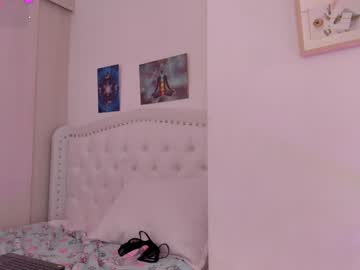 girl
        alexaworld cam image #3735331
