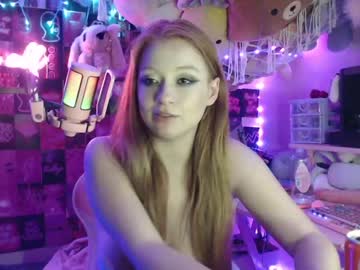 girl
        ccinnamon cam image #137990