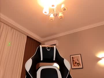 girl
        mary_delray cam image #3278175