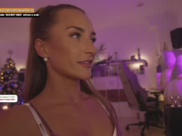 girl
        hannahjames710 cam image #2047338