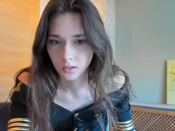 girl
        willa_williams cam image #255022