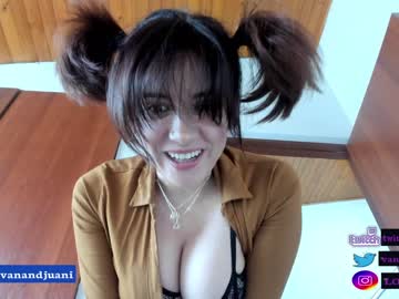 girl
        vanandjuani cam image #366645