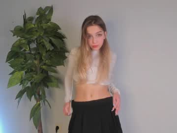 girl
        elizamaisy cam image #1789798
