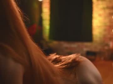 girl
        rocknrose cam image #2631699