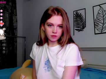 girl
        small_blondee cam image #303138