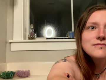 girl
        petitecurvyalt cam image #1029592