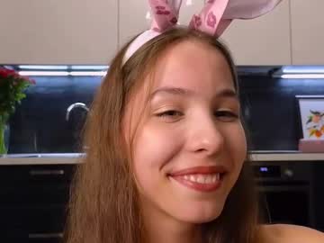 girl
        wanda_robinson cam image #4399016