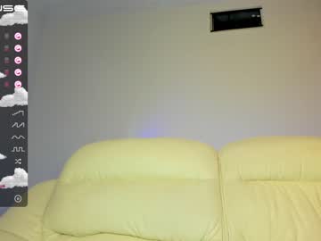girl
        nezo_ cam image #259080