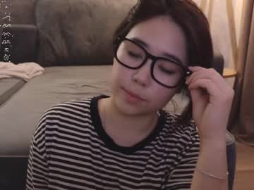 girl
        kimi_kay cam image #2345787