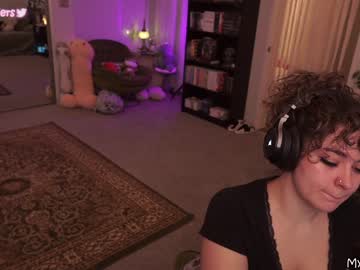 girl
        evelynpiers cam image #1267259