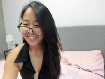 girl
        naughtynerdygirl cam image #3440085