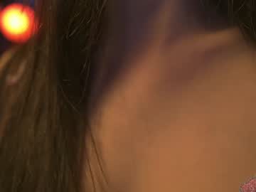 girl
        lucie_beltran cam image #3374841