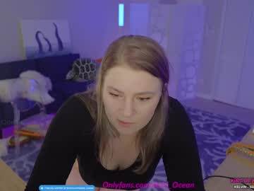 girl
        asiri_ocean cam image #4074232