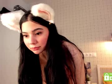 girl
        kimberly_ly cam image #4323728