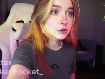girl
        pocketrocket_ cam image #1569344