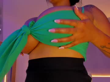 girl
        anahi_ryan cam image #3942900