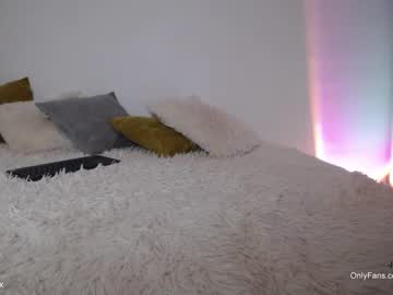 girl
        _arianalzate_ cam image #1569860