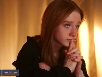 girl
        lizzy_blaze cam image #3905652