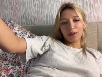 girl Webcam Girls Sex Thressome And Foursome with paigesylviaa