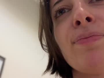 girl
        rosykindred cam image #3216820
