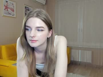 girl
        yeehawlover cam image #798244
