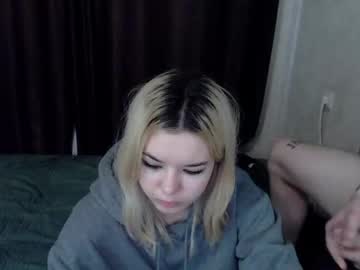 couple
        _pepe_the_frog_ cam image #757608
