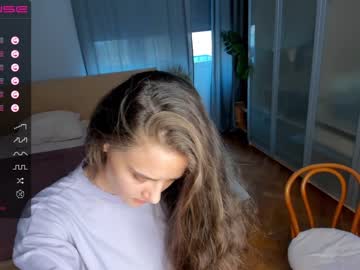 girl
        sunshy_girl cam image #912201