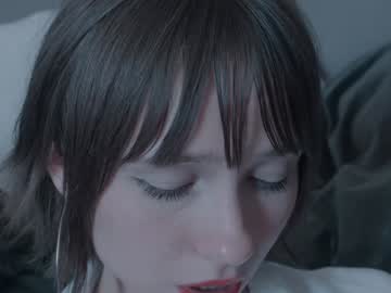 girl
        chaturbatable cam image #4574038