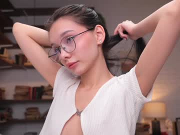 girl
        riskyproject cam image #3694601