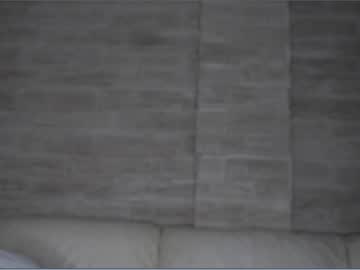 girl
        dee_waters cam image #381952