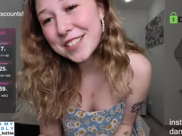 girl Webcam Girls Sex Thressome And Foursome with lottie_shine