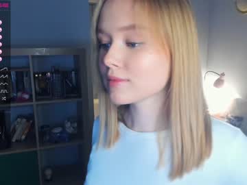 girl
        sun_shiiine cam image #884191