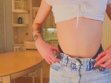 girl
        harrieteasley cam image #3496029