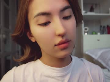 girl
        nayeonobi cam image #2485110