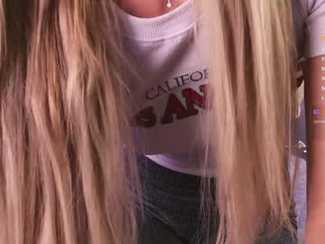 girl
        anette_belorie cam image #3909259