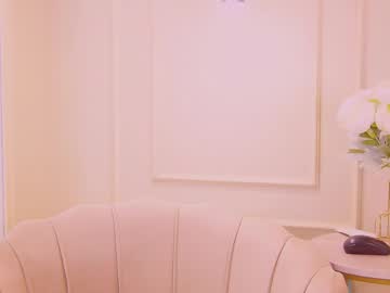 girl
        gwenbanks cam image #3343930
