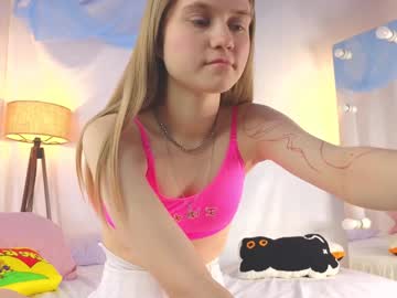 girl
        alisia_spinnet cam image #2931023