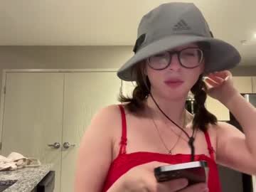 girl
        blubella cam image #2383440