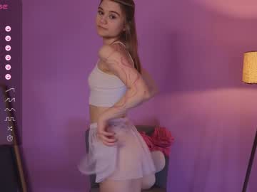 girl
        alisia_spinnet cam image #2069068