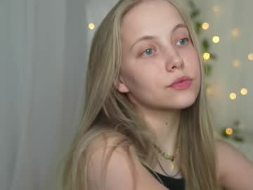 girl
        appr0ved cam image #4177978