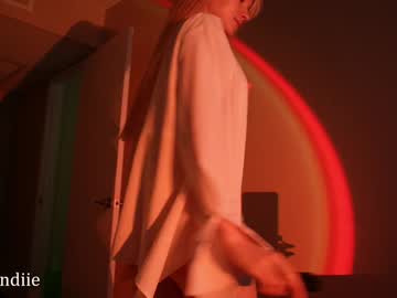 girl
        bestblondiiecb cam image #3445827