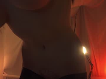 girl
        sunny_maria cam image #2235405