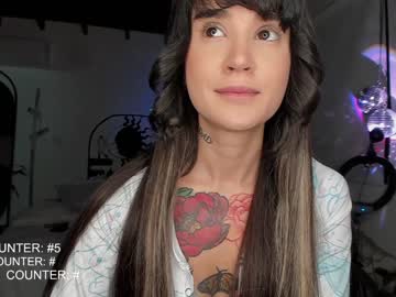 girl
        lonelly_lolly98 cam image #775071