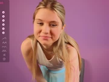 girl
        alisia_spinnet cam image #2107641