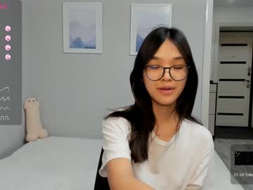girl
        perfect_harmony cam image #2227170