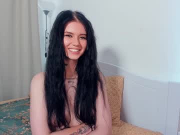girl
        elfas_cute cam image #1255905