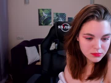 girl
        lillillyevans cam image #538571
