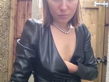 girl
        eatmypie69 cam image #1706798